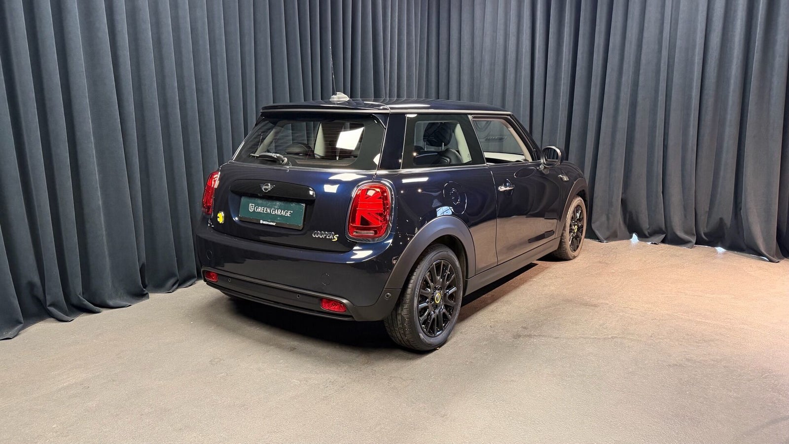 MINI Cooper SE Essential 3d