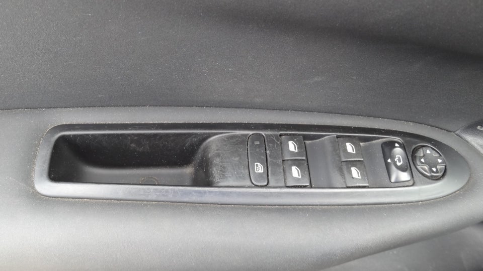 Citroën C4 1,6 e-HDi 115 Exclusive E6G 5d