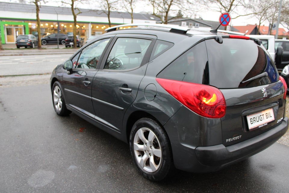 Peugeot 207 1,6 VTi Premium SW 5d