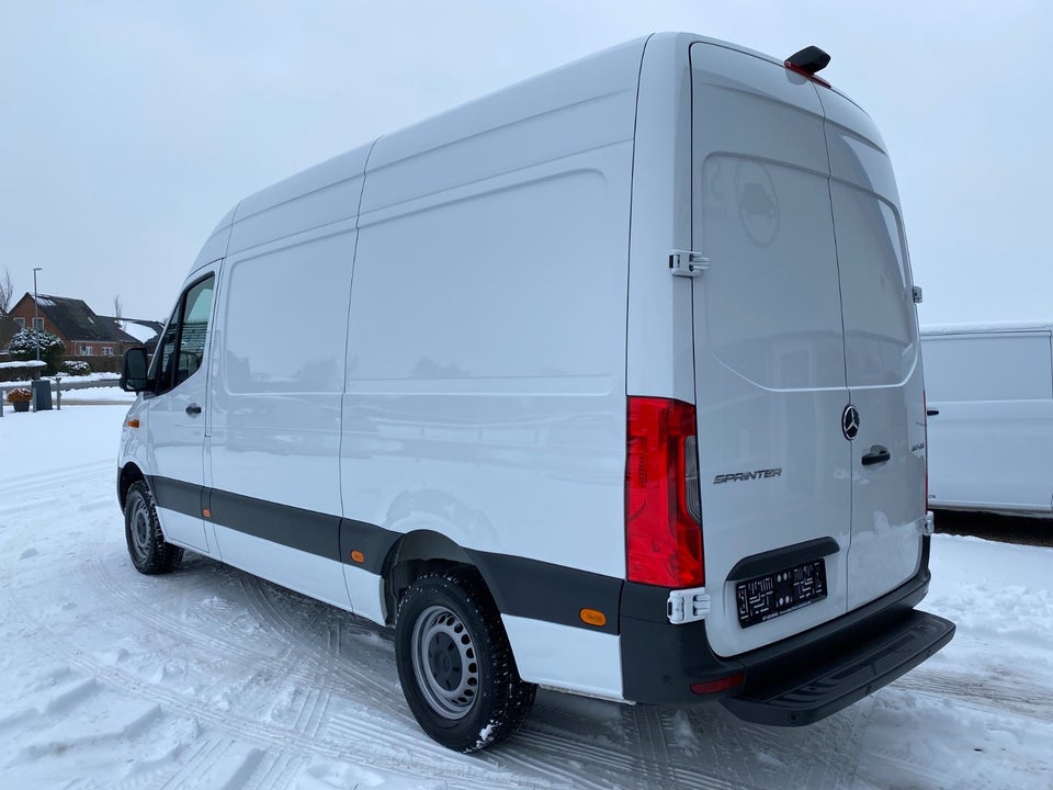 Mercedes Sprinter 317 2,0 CDi A2 Kassevogn aut. RWD