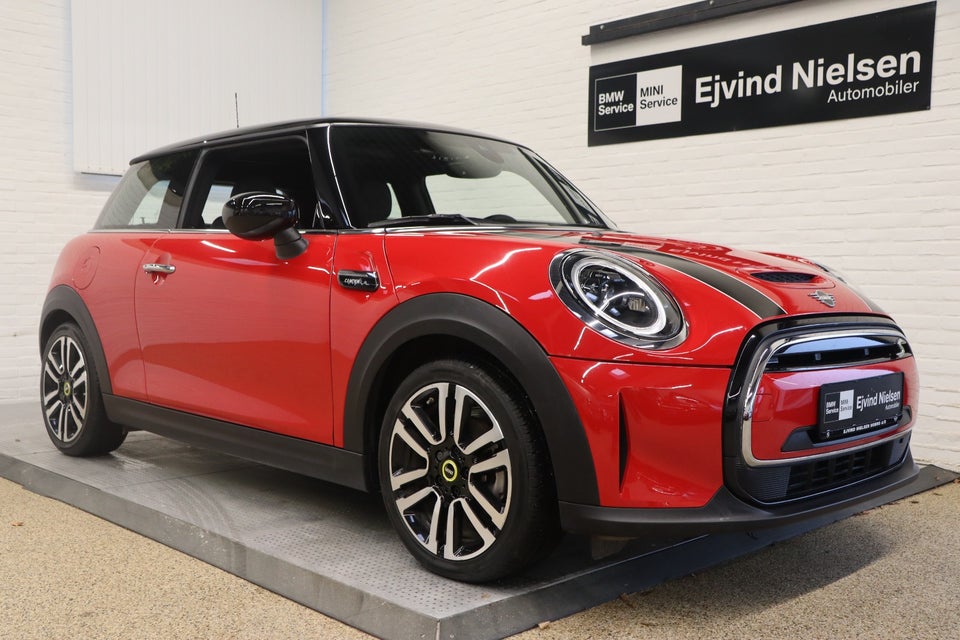 MINI Cooper SE Camden 3d