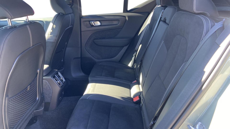 Volvo EX40 Twin Performance Plus 5d