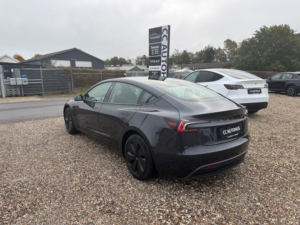 Tesla Model 3 RWD 4d