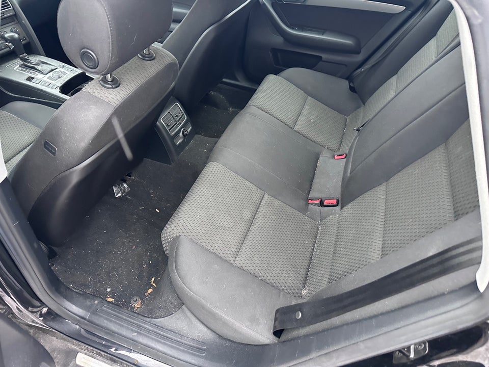 Audi A6 2,4 V6 Multitr. 4d