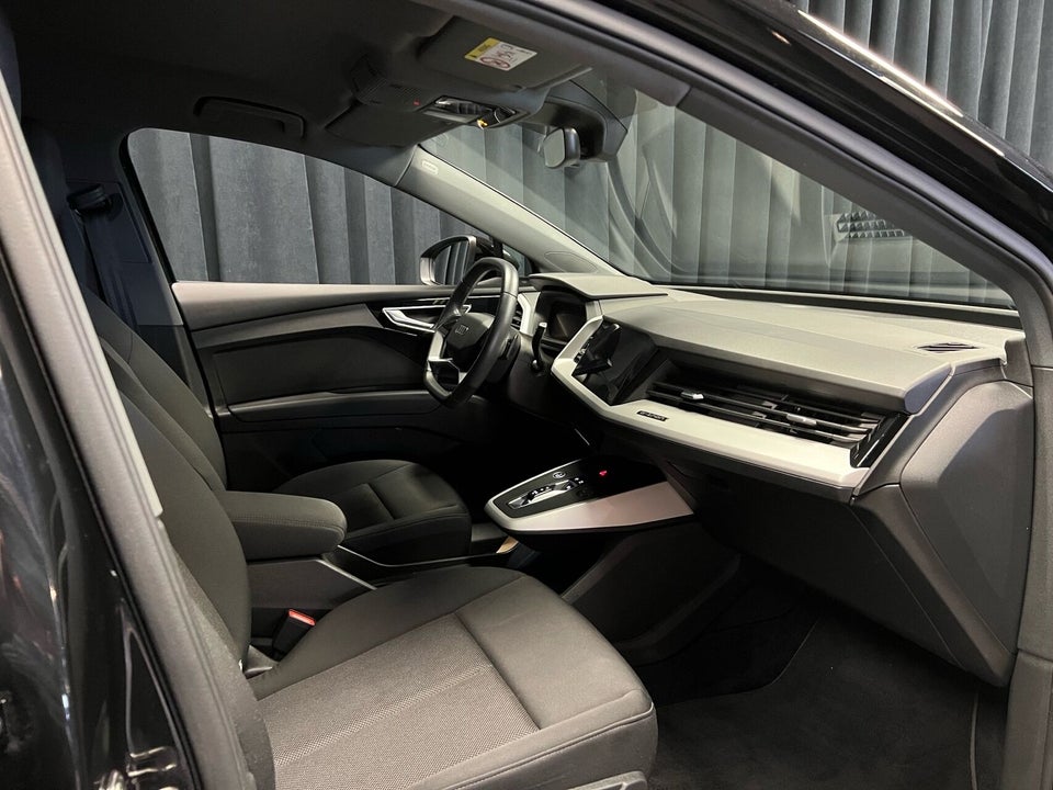 Audi Q4 e-tron 40  5d