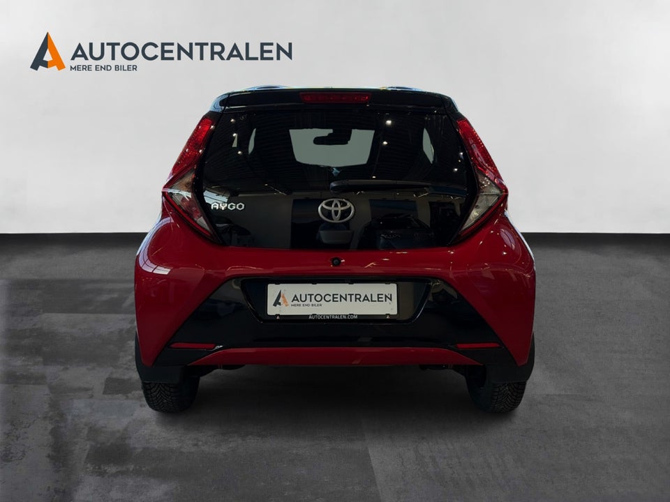 Toyota Aygo 1,0 VVT-i x-clusiv x-shift 5d