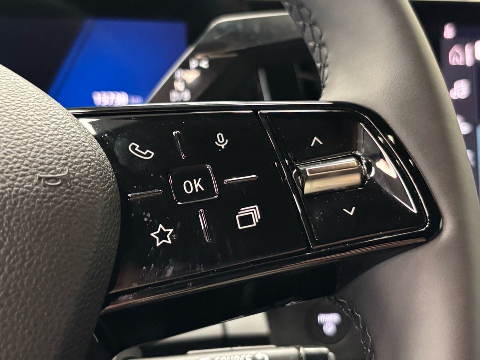 Renault Megane E-Tech 40 Equilibre 5d
