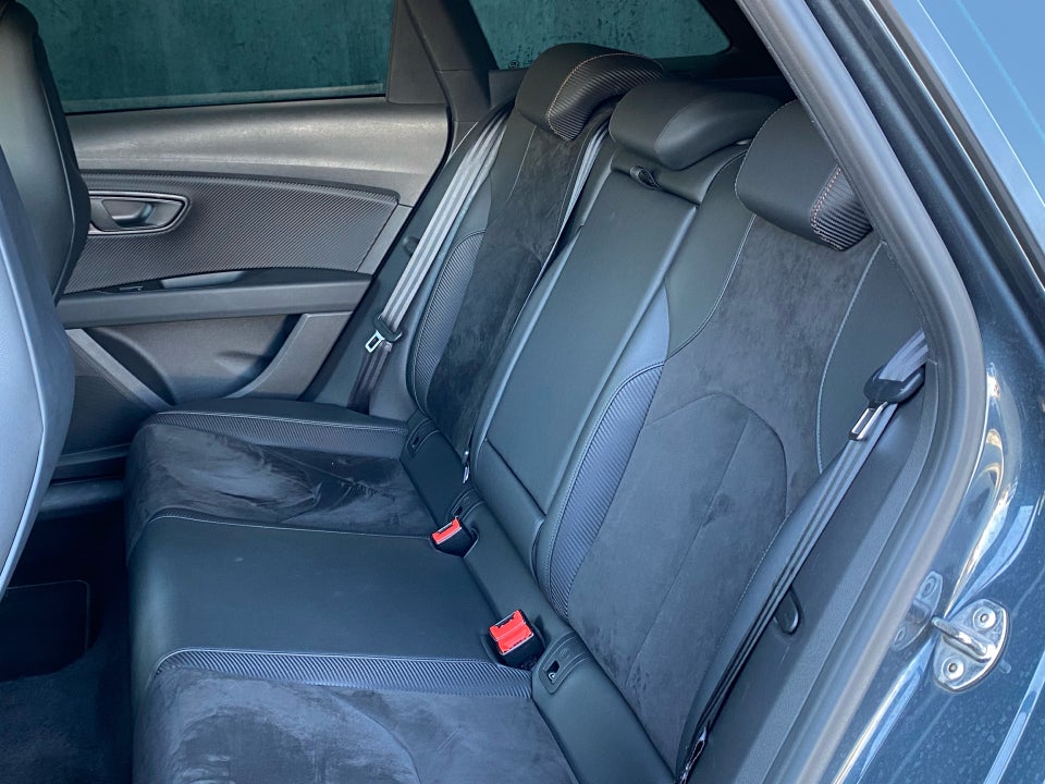 Seat Leon 2,0 TSi 300 Cupra ST DSG 4Drive 5d