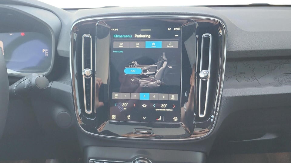 Volvo EC40 Standard Range Core 5d