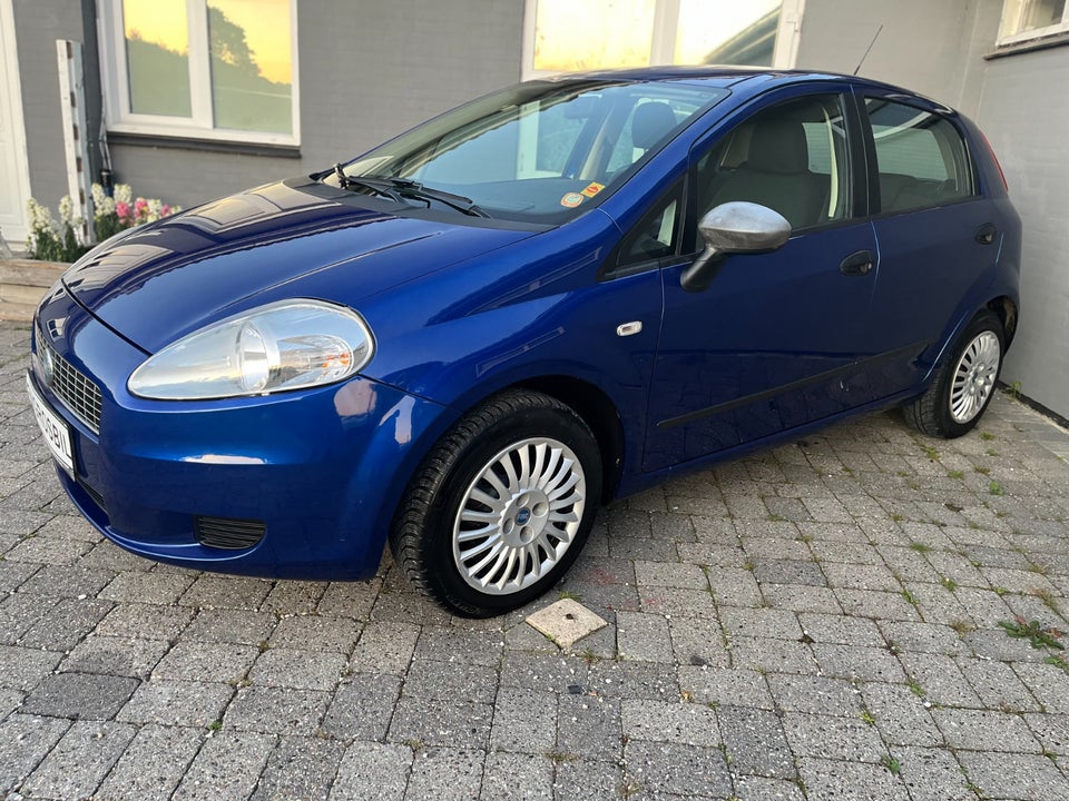 Fiat Punto 1,2 16V Emotion 5d