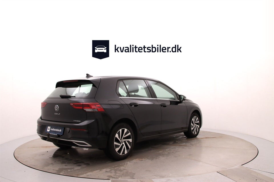 VW Golf VIII 1,4 eHybrid DSG 5d