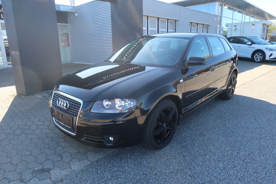 Audi A3 2,0 TDi 140 Ambiente Sportback 5d