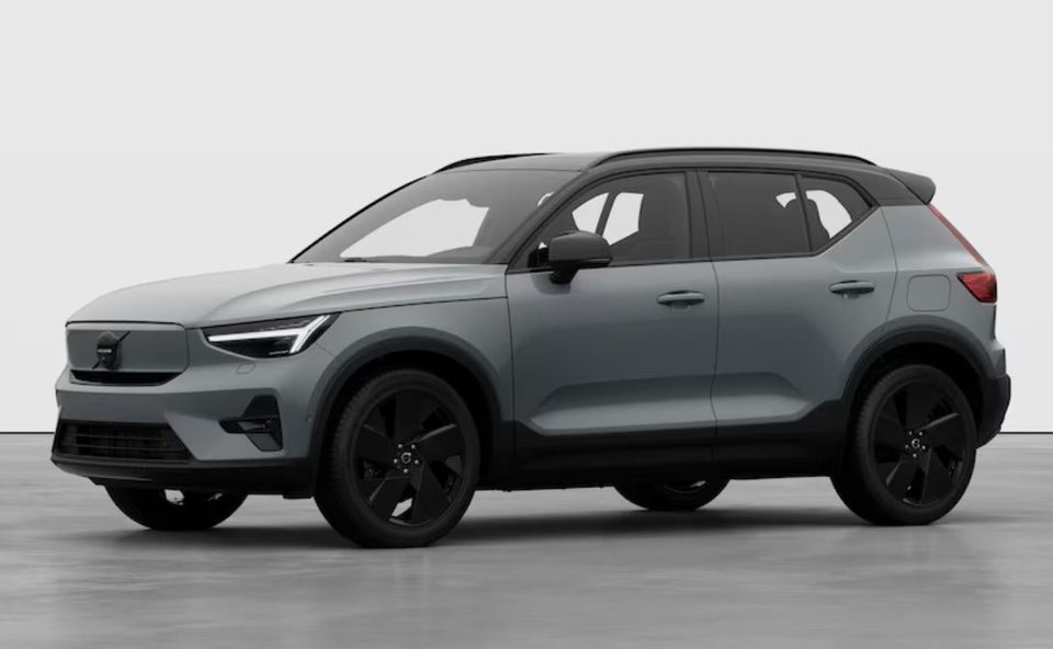 Volvo EX40 Extended Range Black Edition Excess 5d