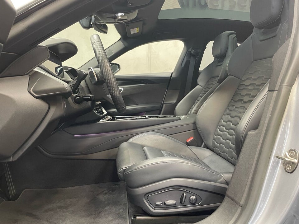 Audi e-tron GT quattro 4d