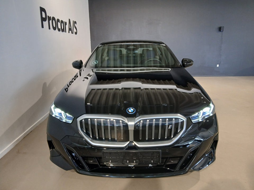 BMW i5 eDrive40 Fully Charged M-Sport 4d