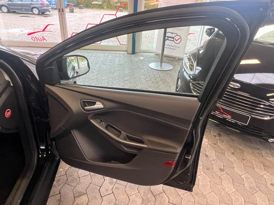 Ford Focus 1,0 SCTi 125 Business stc. 5d