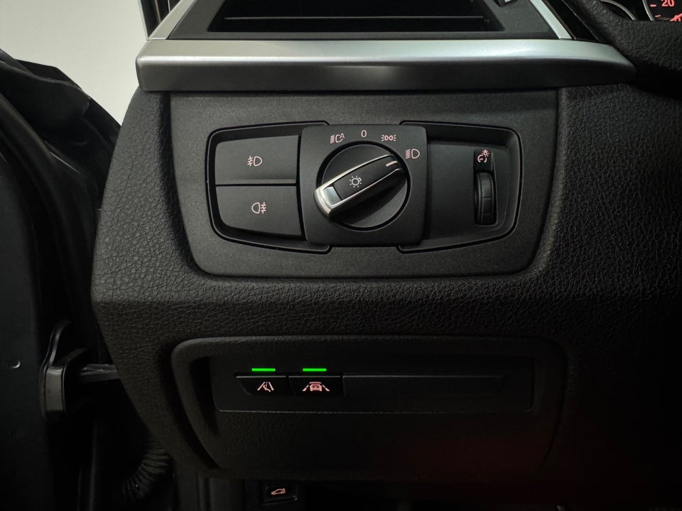 BMW 320d 2,0 Touring Advantage aut. 5d