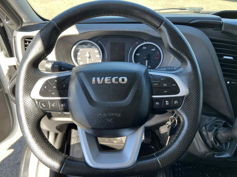 Iveco Daily 2,3 35S16 12m³ Van AG8