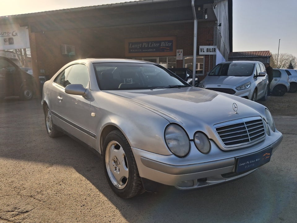 Mercedes CLK320 3,2 Avantgarde aut. 2d