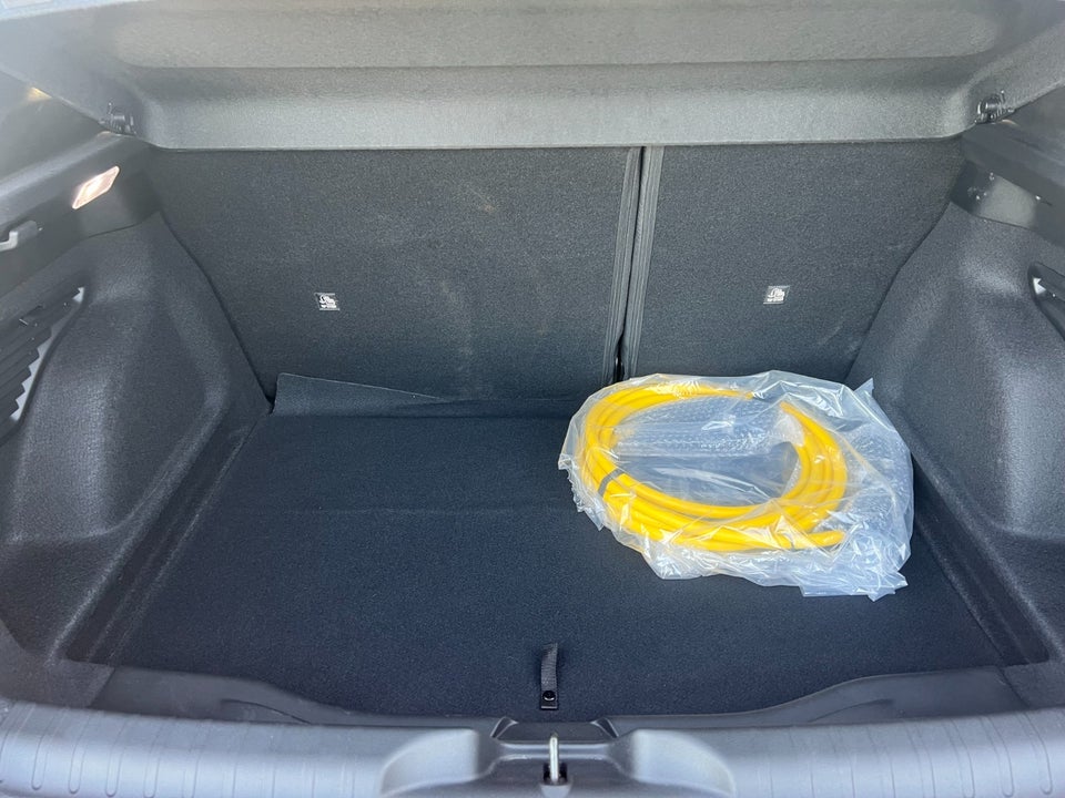 Fiat 600e 54 (RED) 5d