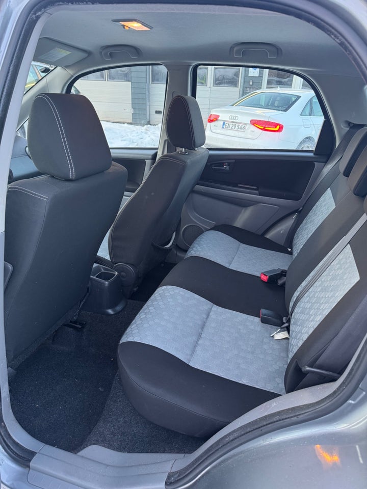 Suzuki SX4 1,6 CombiBack Tour 5d