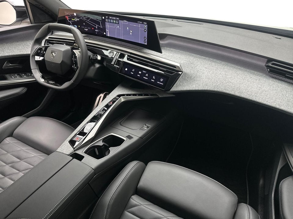 Peugeot e-5008 77 GT Pack AWD 5d