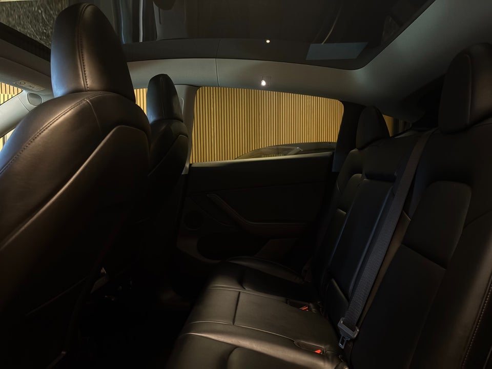 Tesla Model Y Long Range AWD 5d