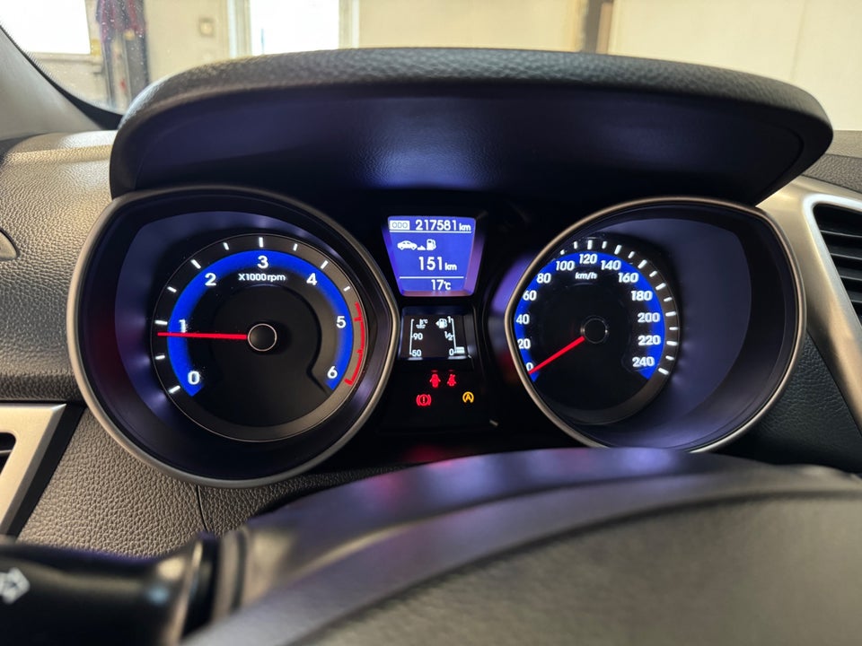 Hyundai i30 1,6 CRDi 110 Active CW 5d