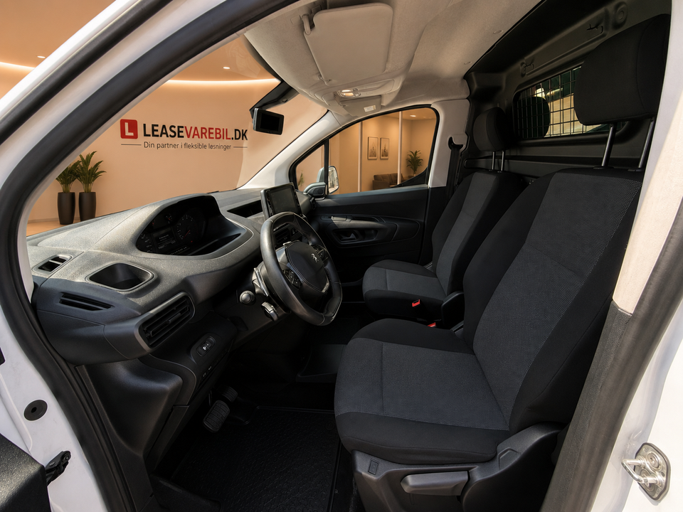 Peugeot Partner 1,5 BlueHDi 130 L2V2 Plus EAT8 Van