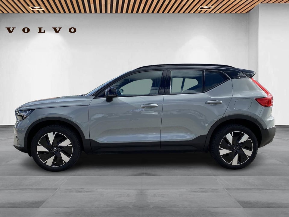 Volvo XC40 ReCharge Extended Range Plus 5d