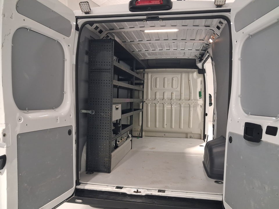 Peugeot Boxer 435 2,2 BlueHDi 165 L2H2 Premium