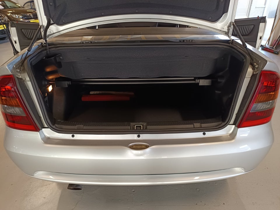 Opel Astra 1,8 16V Bertone Cabriolet 2d