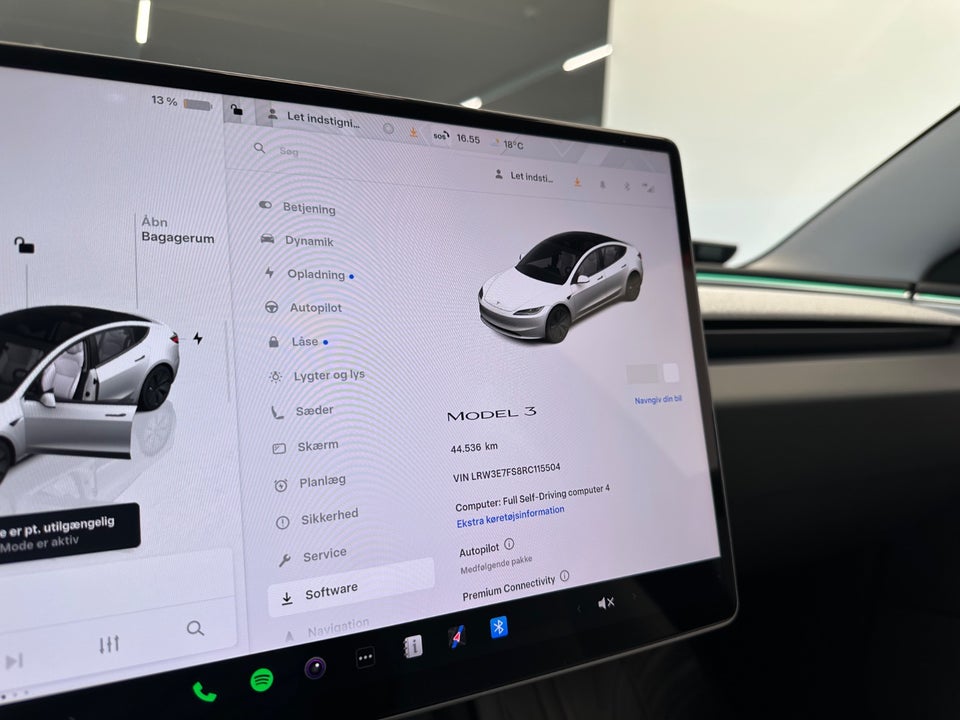 Tesla Model 3 RWD 4d