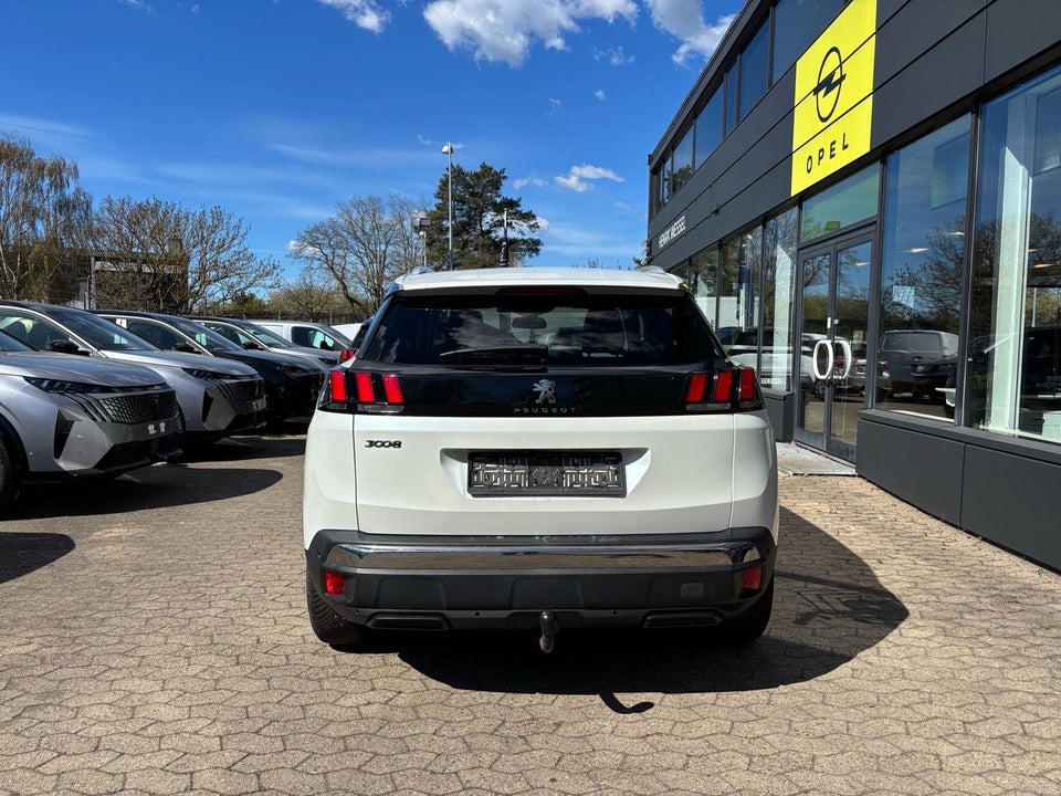 Peugeot 3008 1,2 PureTech 130 Allure 5d