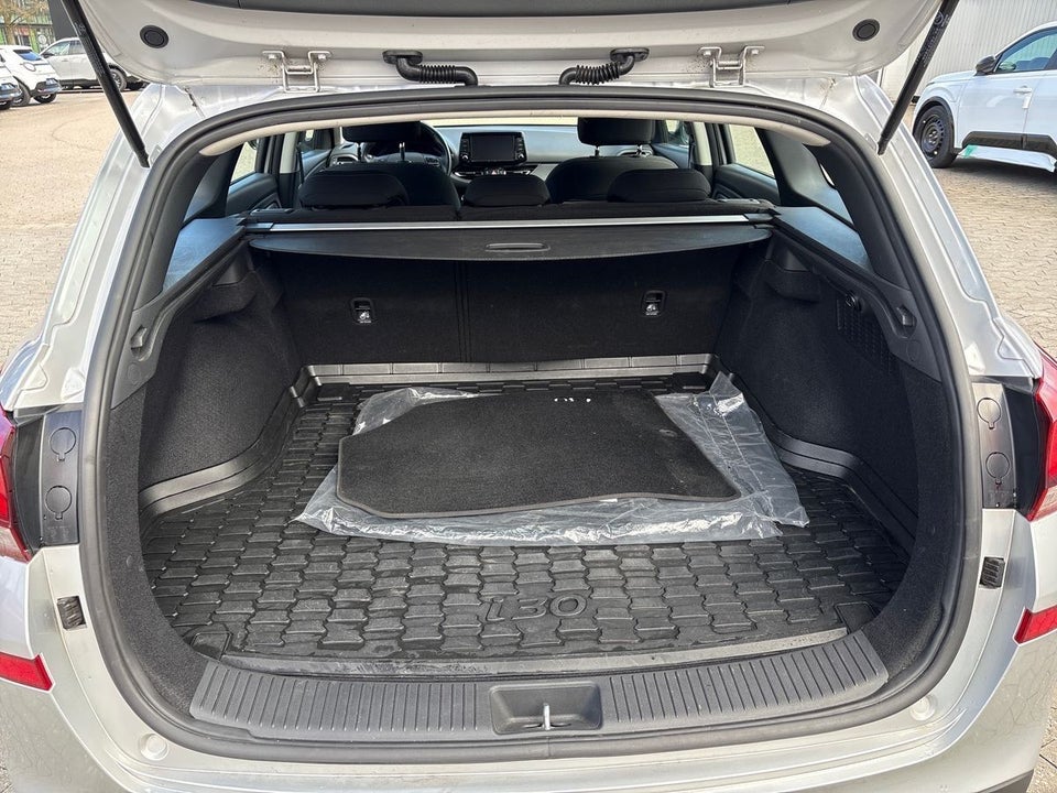 Hyundai i30 1,0 T-GDi mHEV Essential stc. DCT 5d