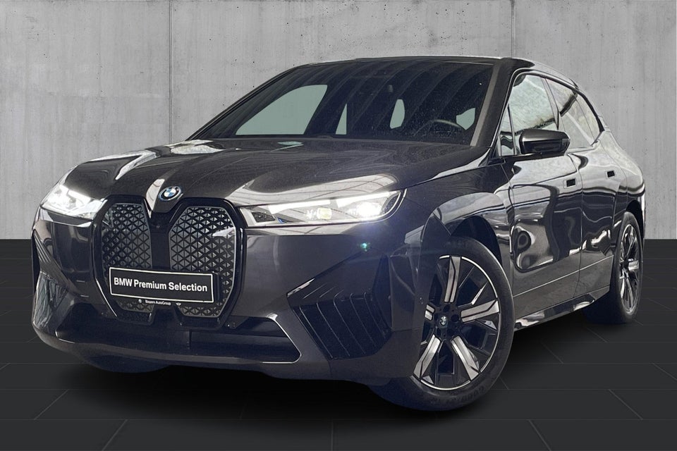 BMW iX xDrive40 Supercharged 5d
