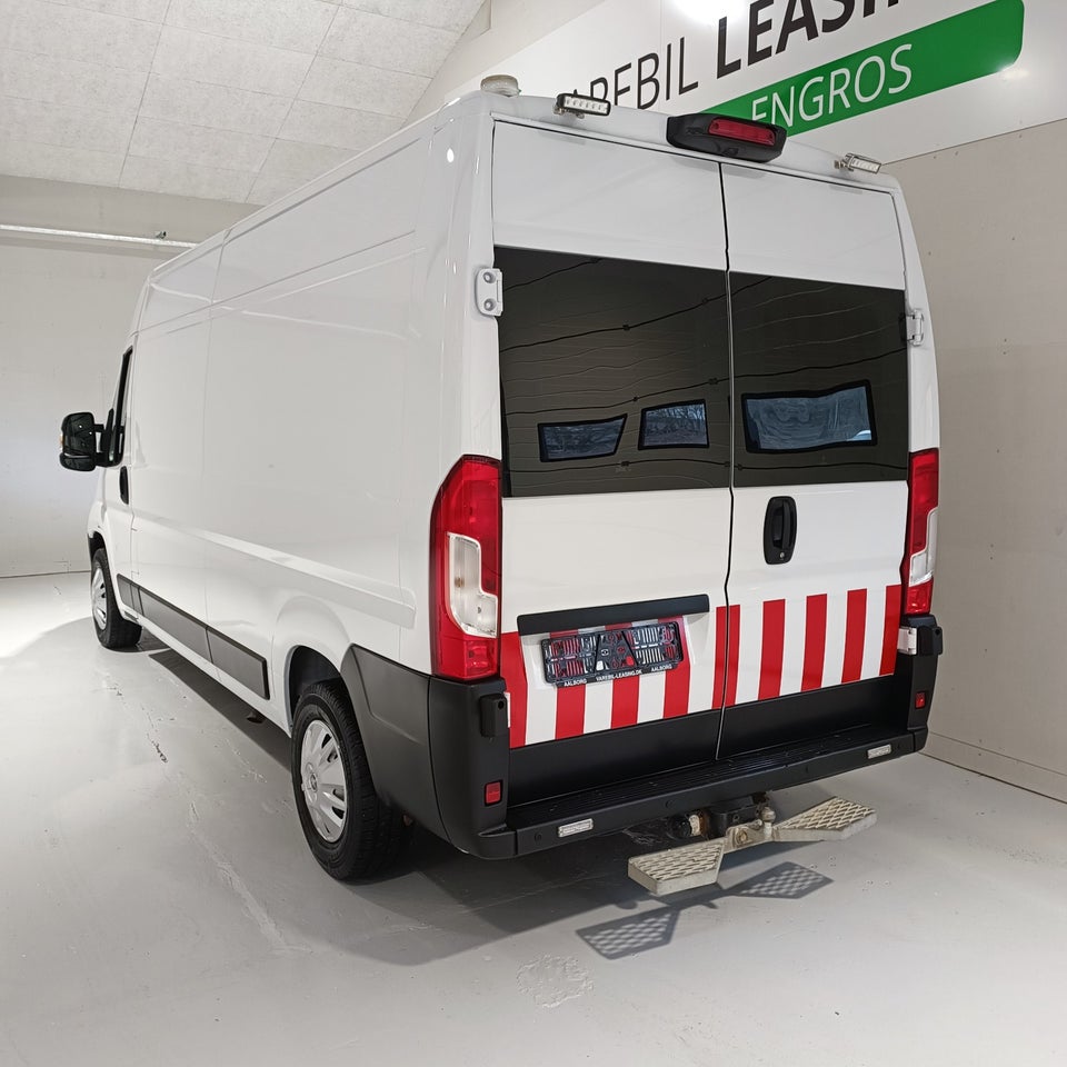 Peugeot Boxer 335 2,2 BlueHDi 140 L3H2 Premium