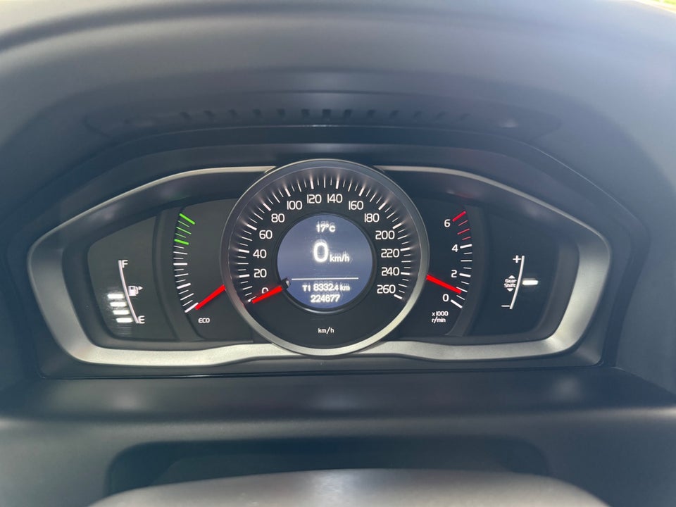 Volvo XC60 2,0 D4 190 Momentum 5d