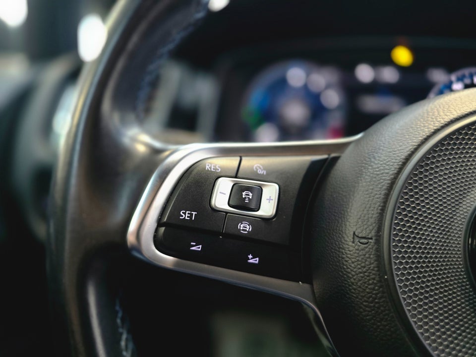 VW Golf VII 1,4 GTE DSG 5d
