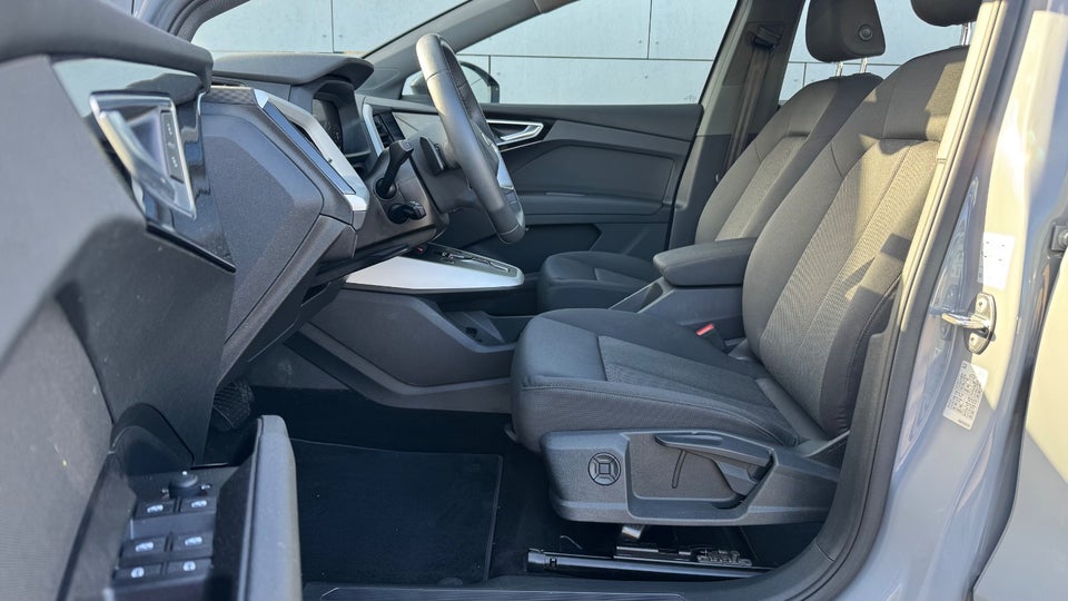 Audi Q4 e-tron 45 Progress 5d