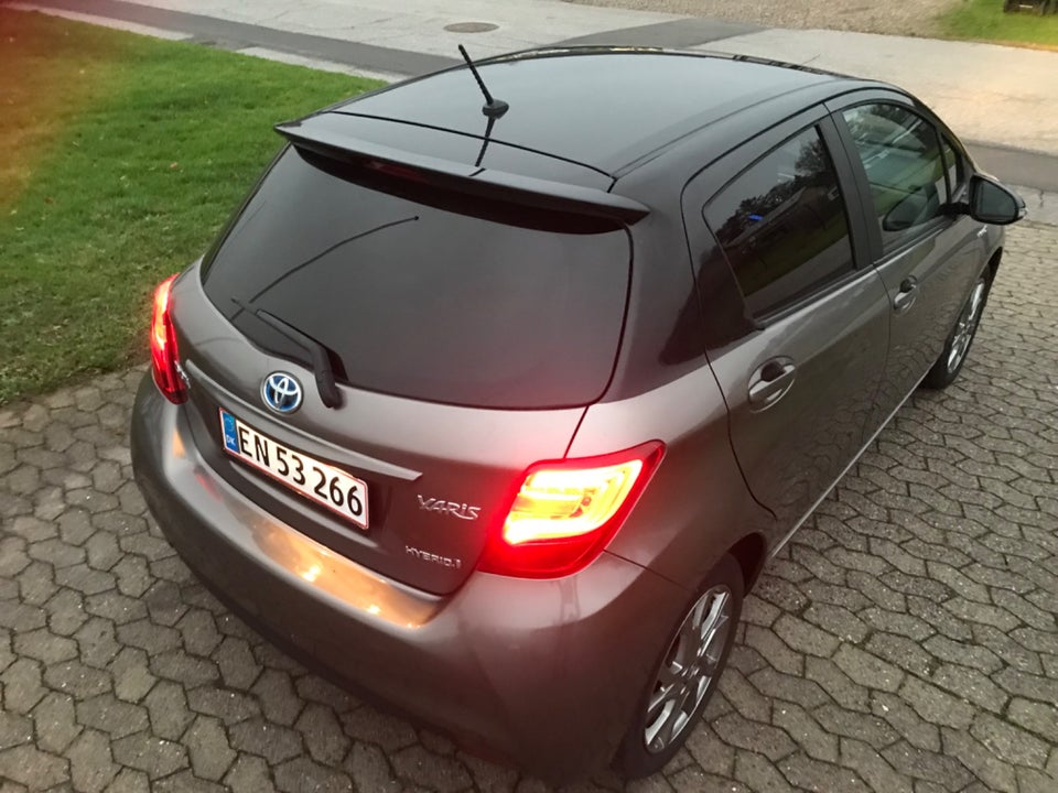 Toyota Yaris 1,5 Hybrid H2 Premium Luksus e-CVT 5d