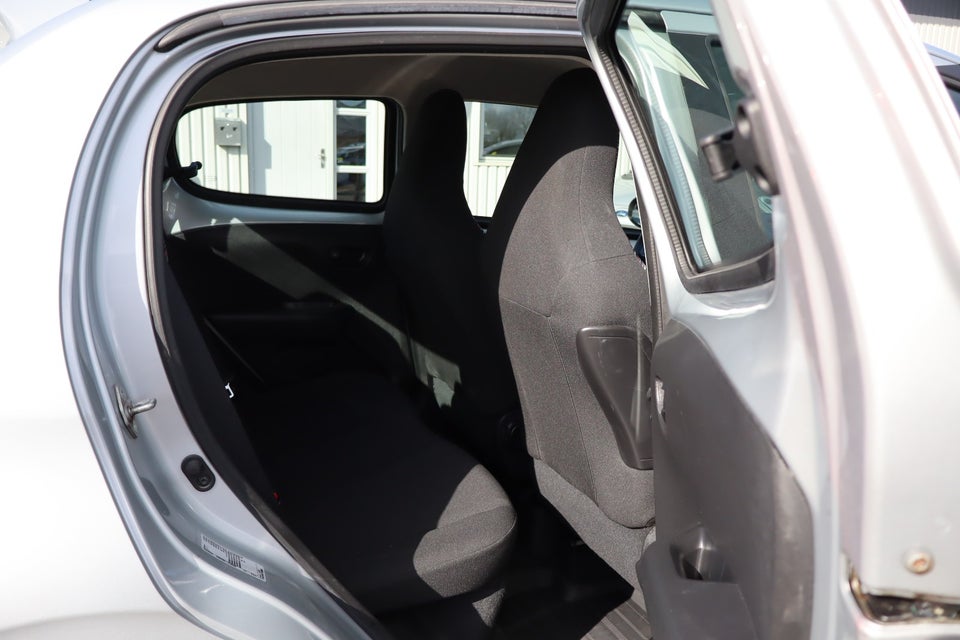 Citroën C1 1,0 VTi Street+ 5d