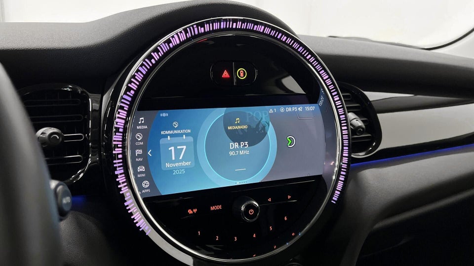 MINI Cooper SE Essential 3d