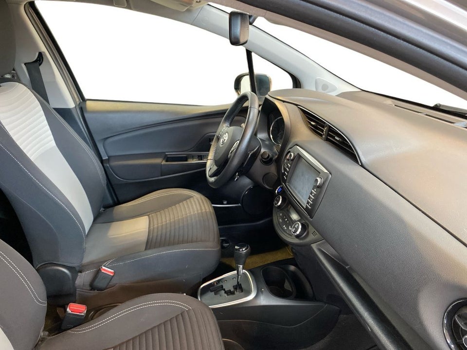 Toyota Yaris 1,5 VVT-iE T3 Limited Smart MDS 5d