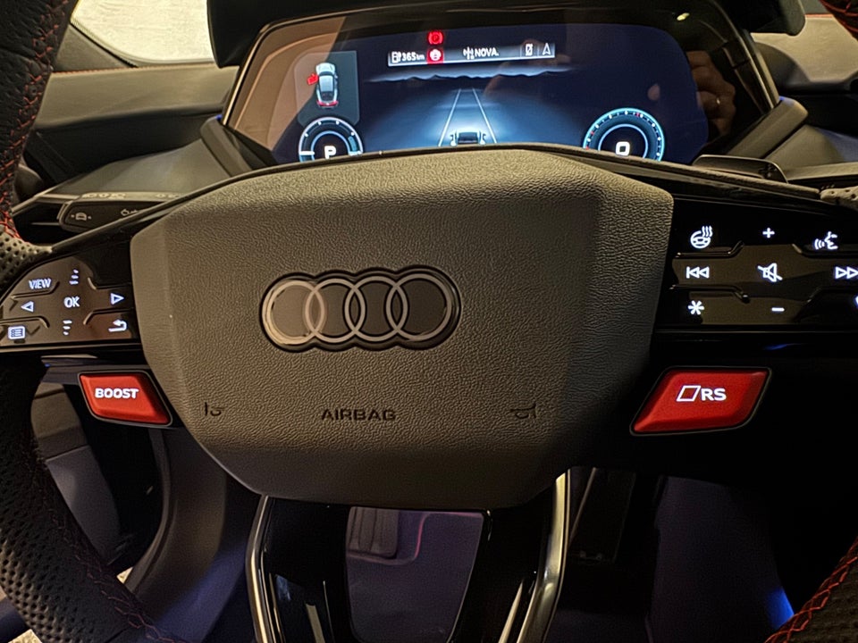 Audi RS e-tron GT quattro 4d