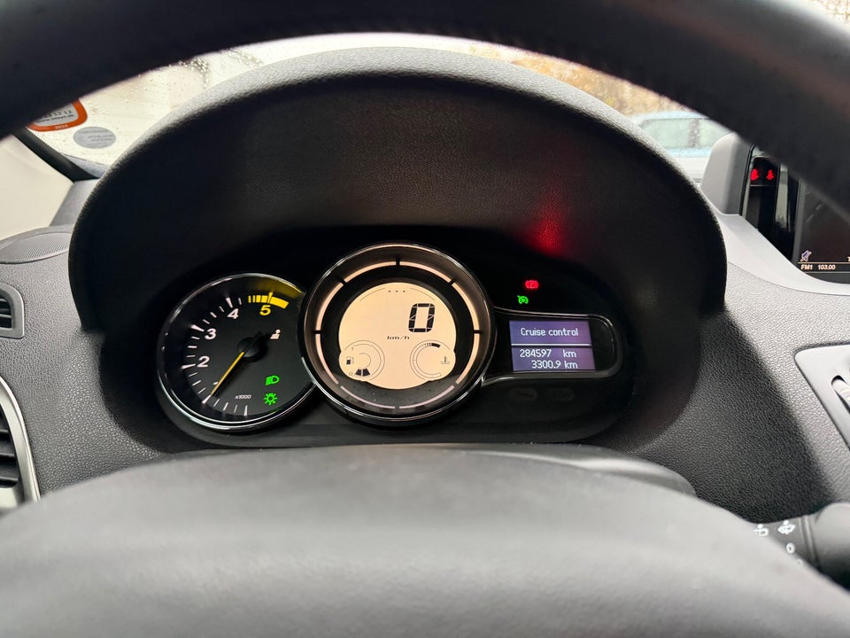 Renault Megane III 1,5 dCi 110 Dynamique Sport Tourer 5d