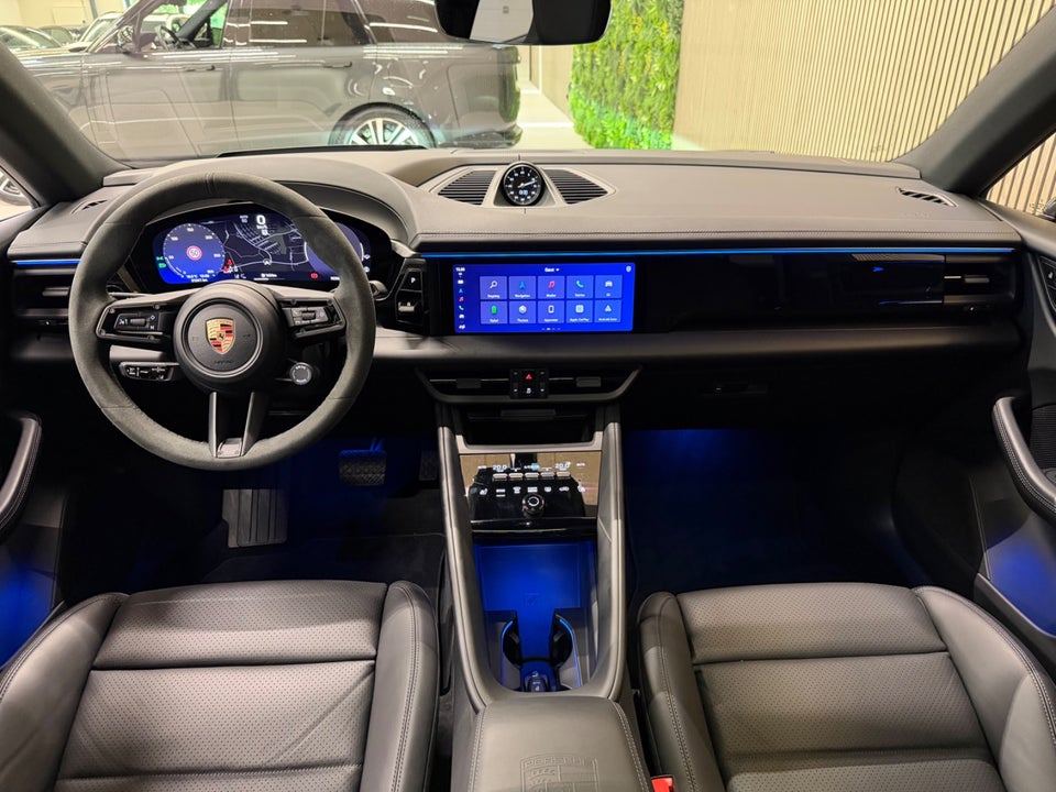 Porsche Macan 4 5d