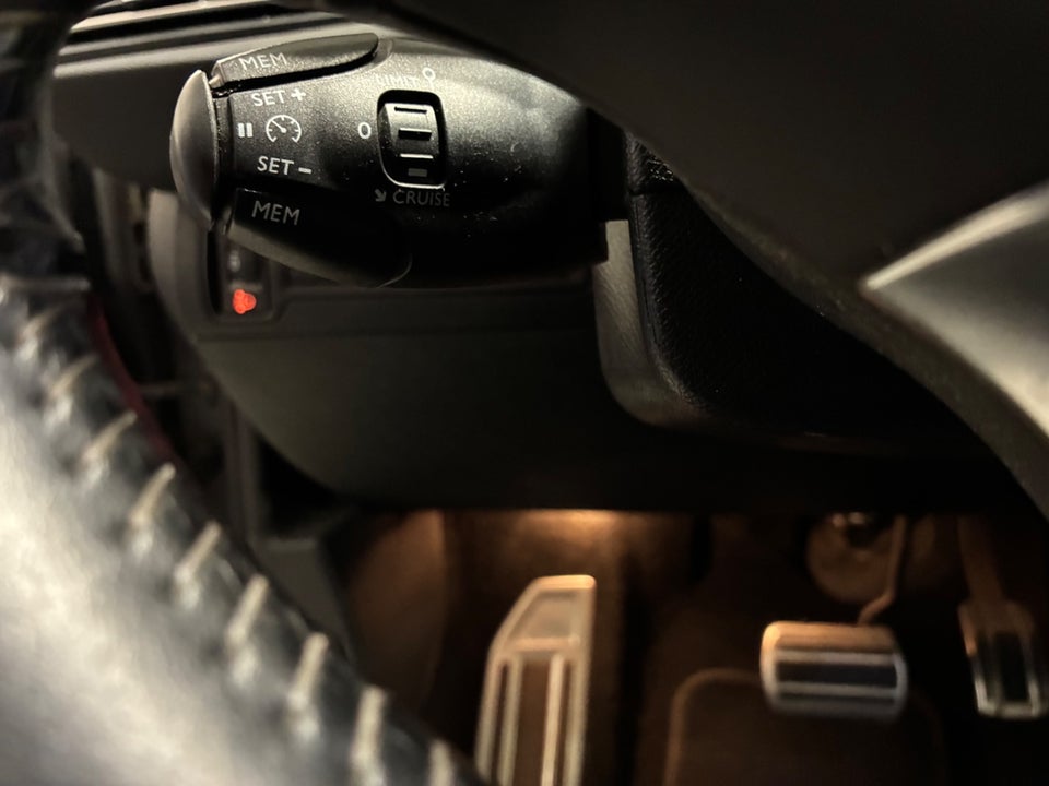 Peugeot 308 1,2 PureTech 130 Allure SW EAT8 5d