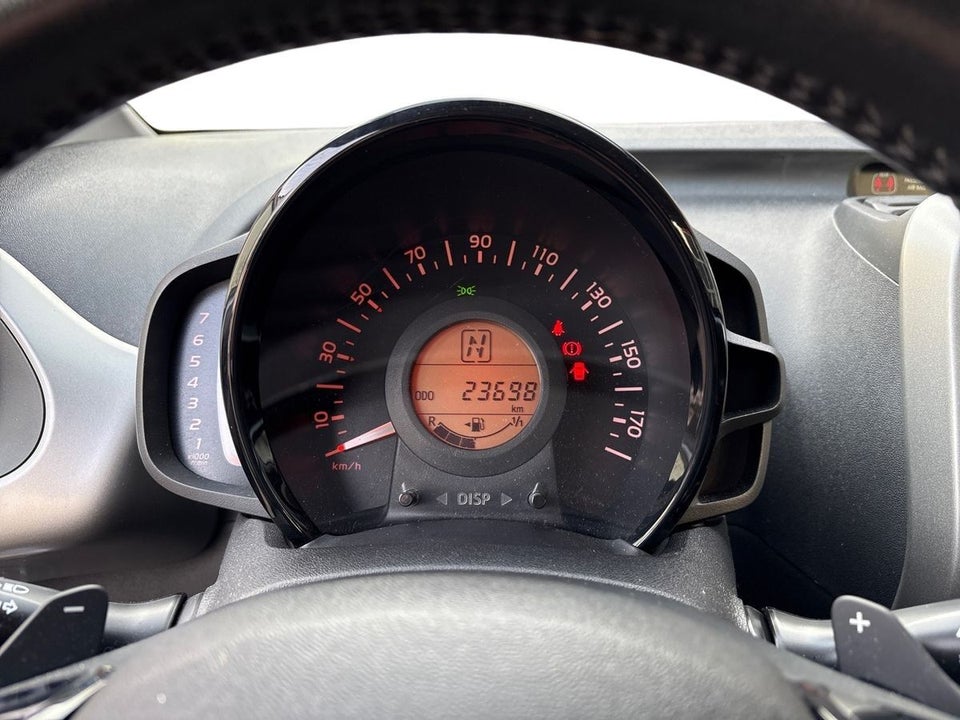 Toyota Aygo 1,0 VVT-i x-play x-shift 5d