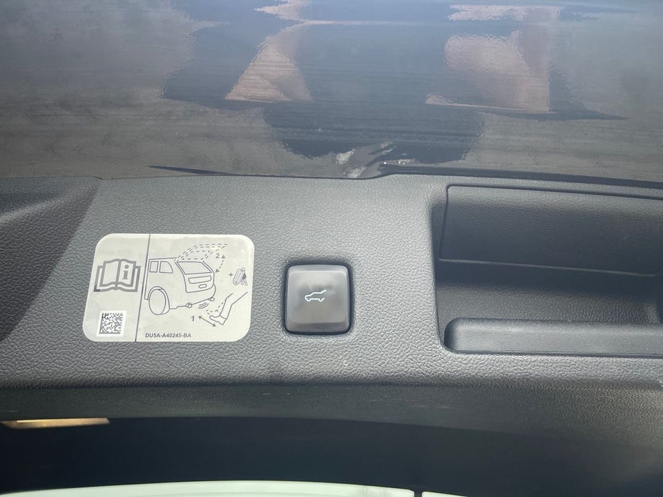 Ford Kuga 2,5 PHEV Vignale CVT 5d